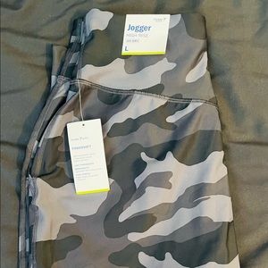 Women's High Rise Joggers (Large)